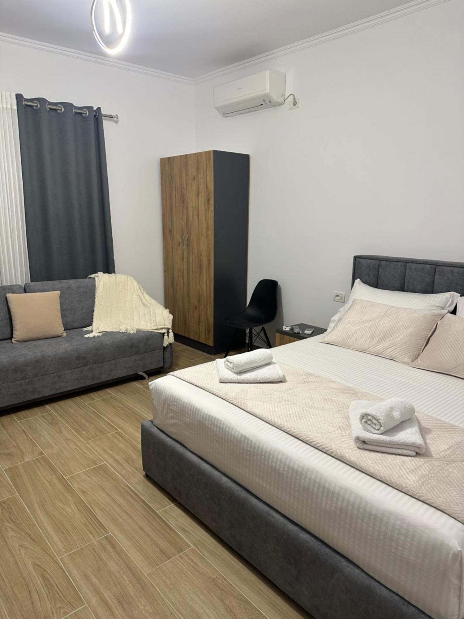 Lexhulo Room's Apartment *